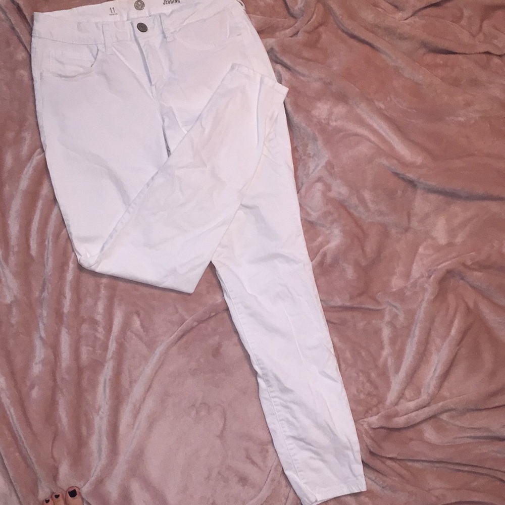 white jegging jeans